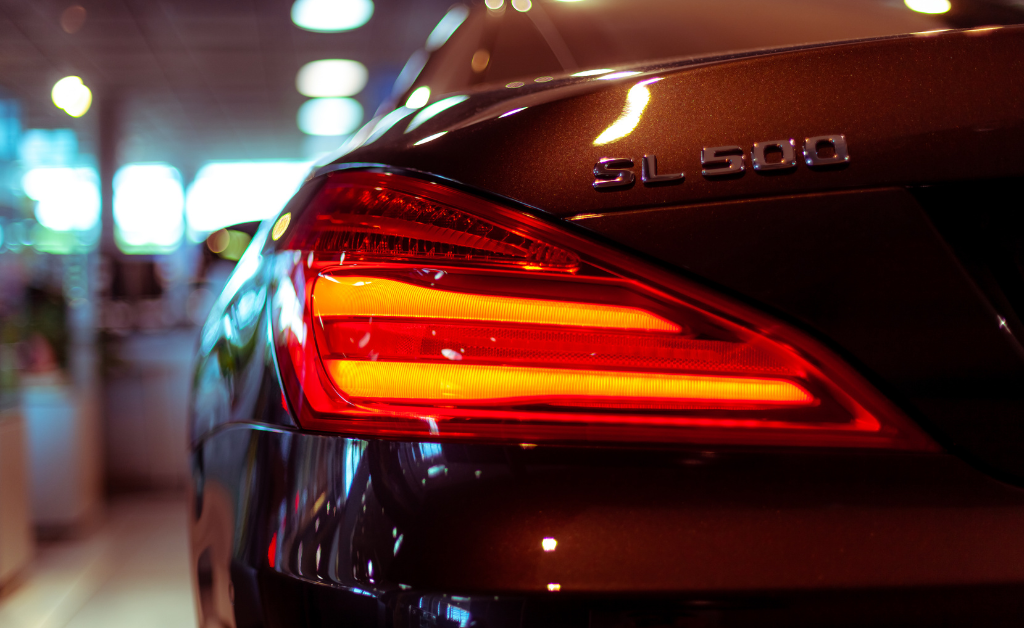 How Much Is a Replacement Mercedes Car Key?A Complete Guide